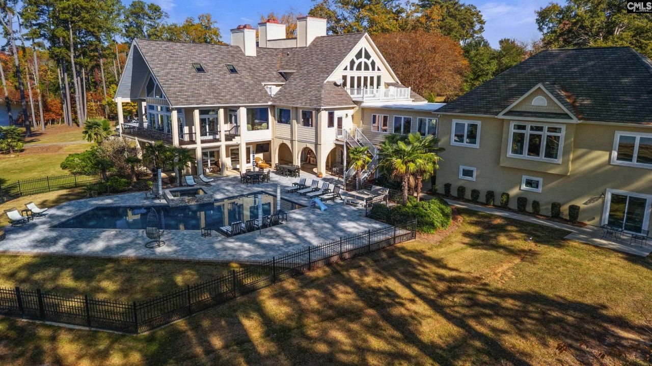 512 Stucks Point Drive  Photo 6