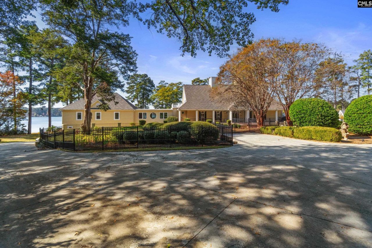 512 Stucks Point Drive  Photo 8