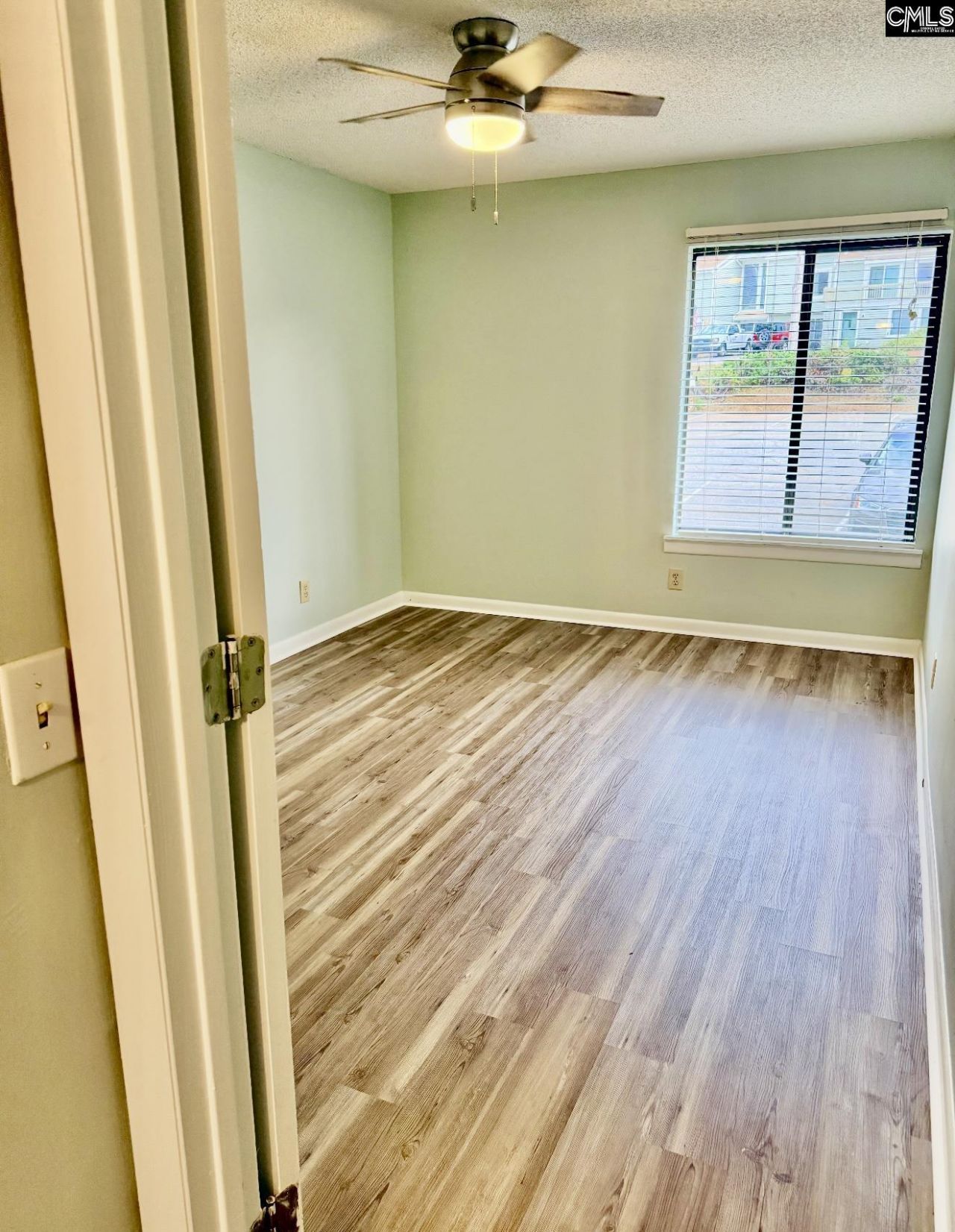 270 Shoreline Drive Photo 10