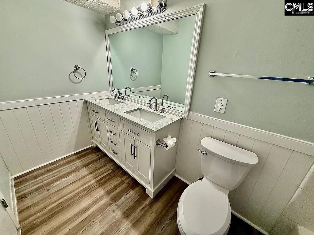 270 Shoreline Drive Photo 11