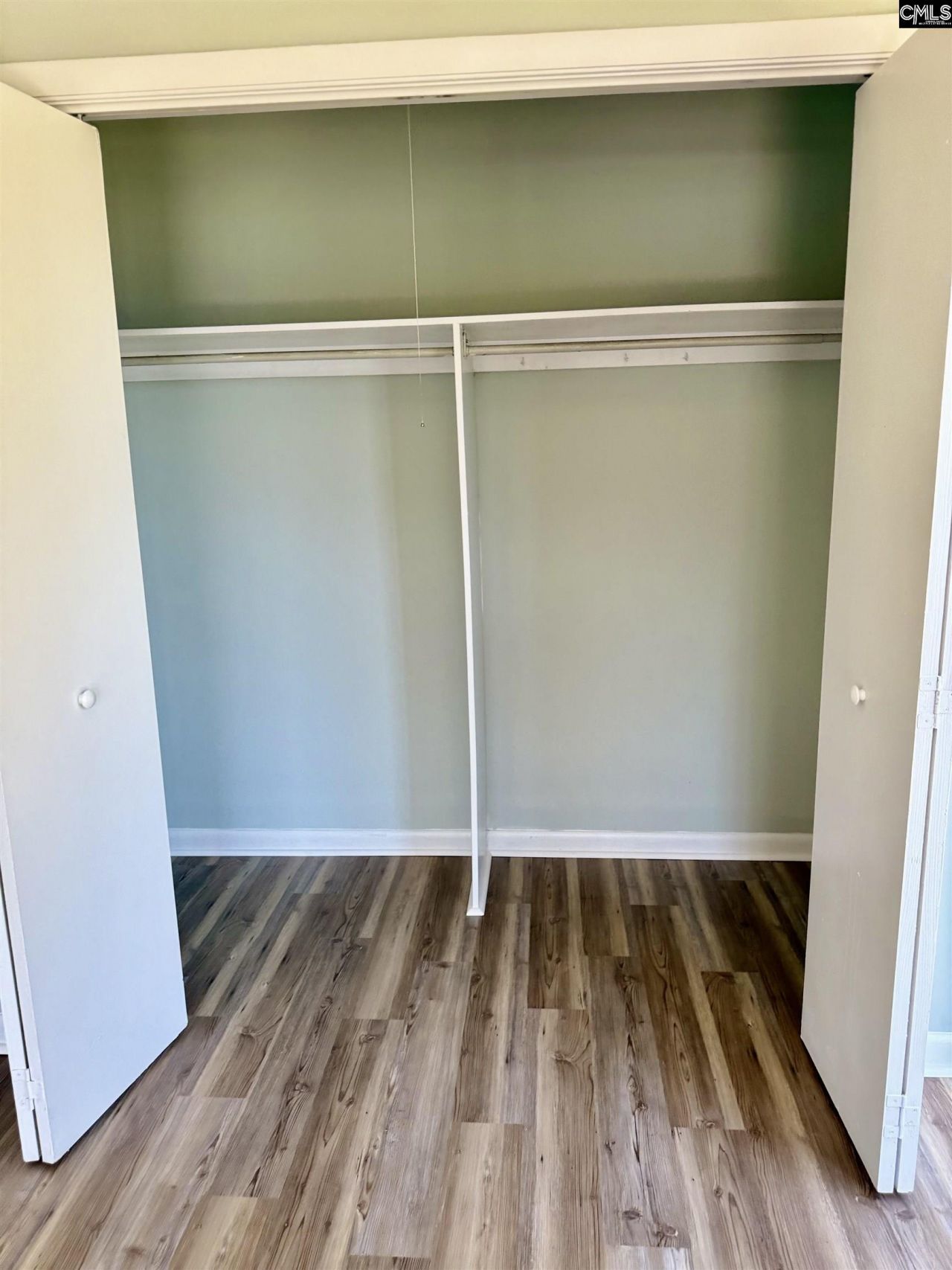 270 Shoreline Drive Photo 13