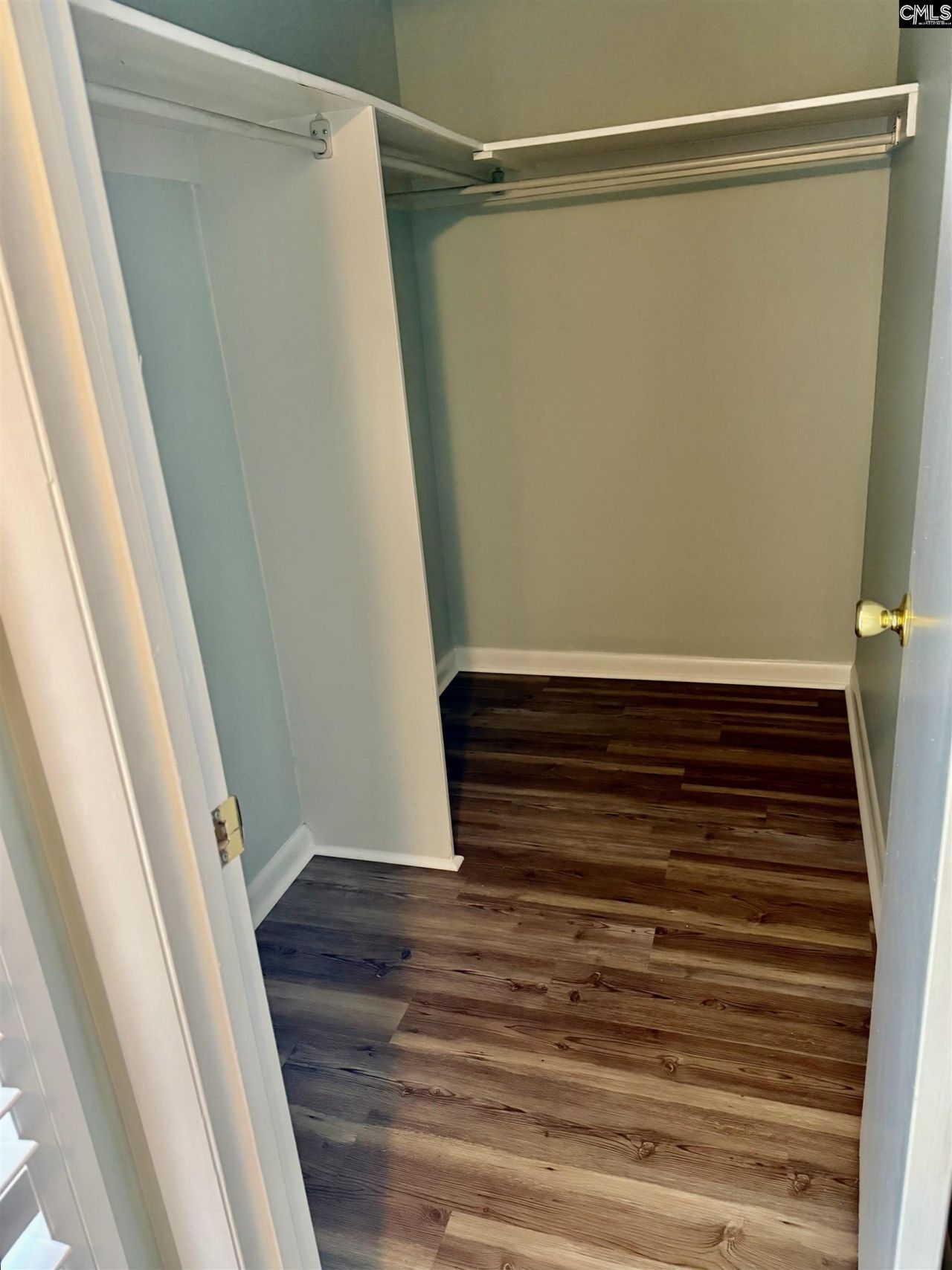 270 Shoreline Drive Photo 14