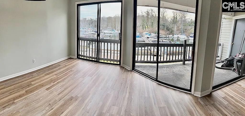 270 Shoreline Drive Photo 16