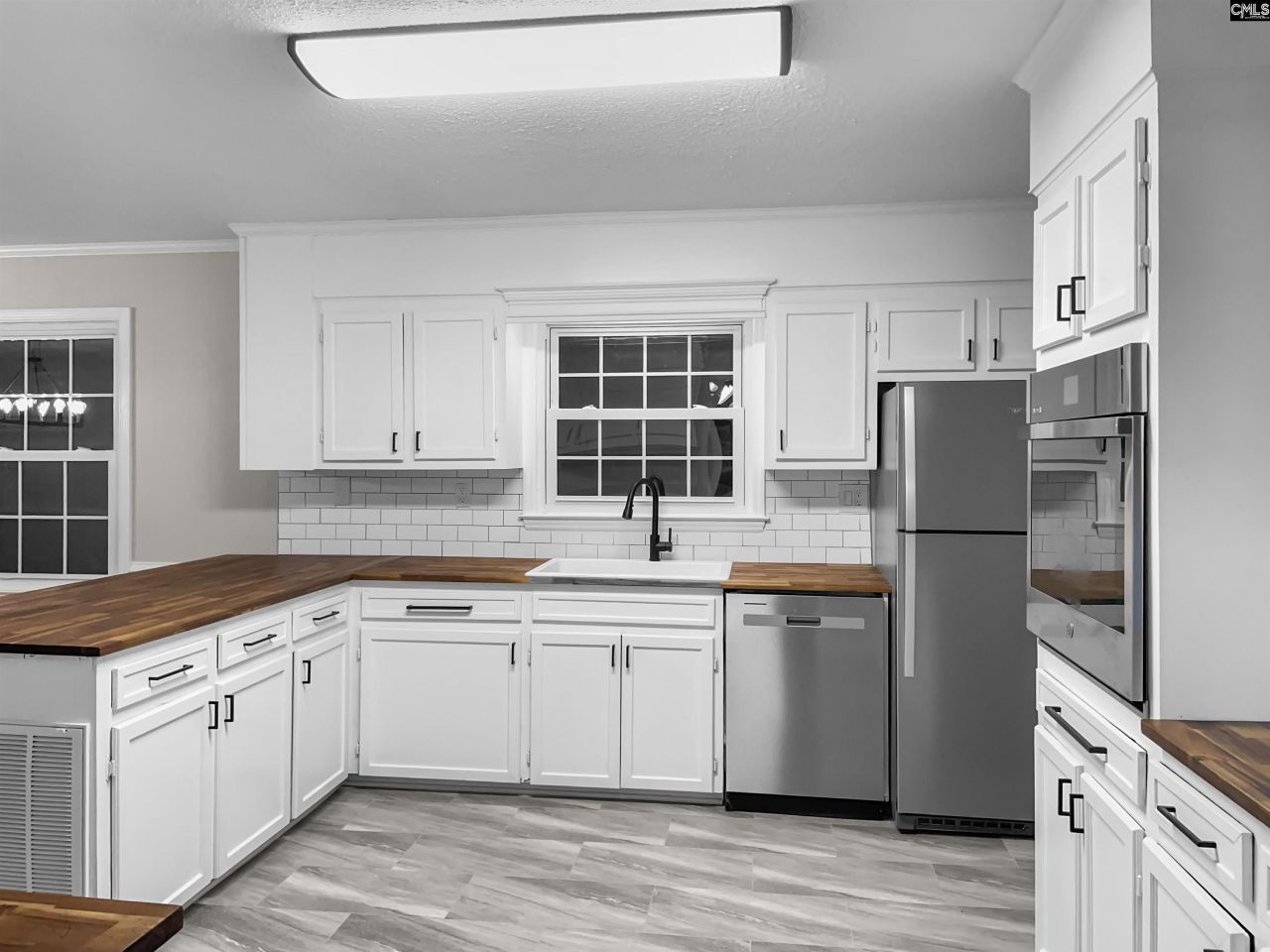 416 Day Drive Photo 16