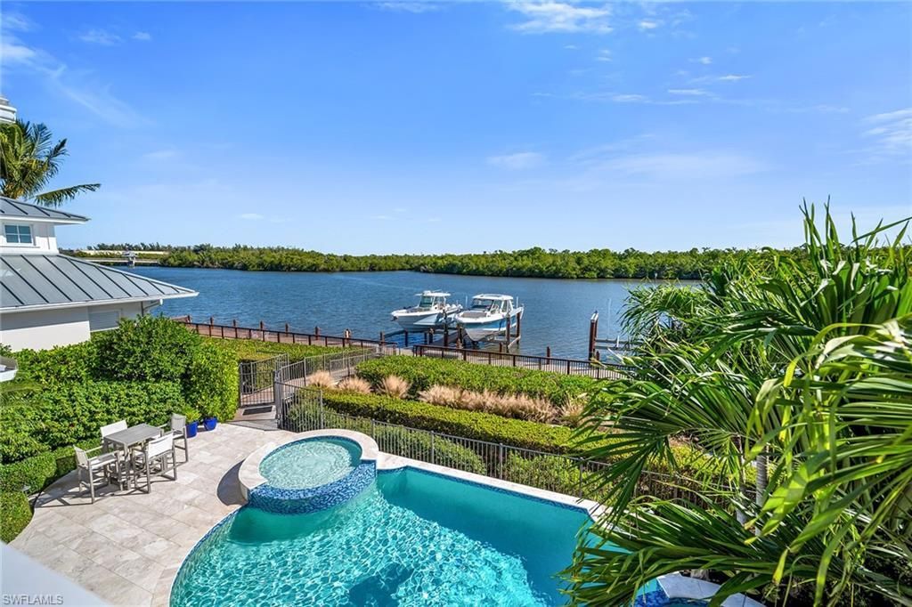 185 15th St S, Naples, FL 34102 Photo