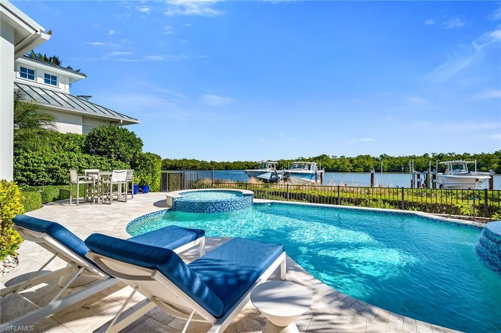 185 15th St S, Naples, FL 34102 Photo