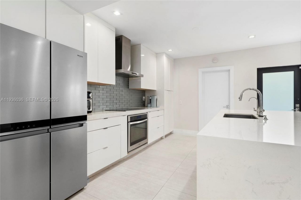 3141 N Bay Rd, Miami Beach, FL 33140 Photo