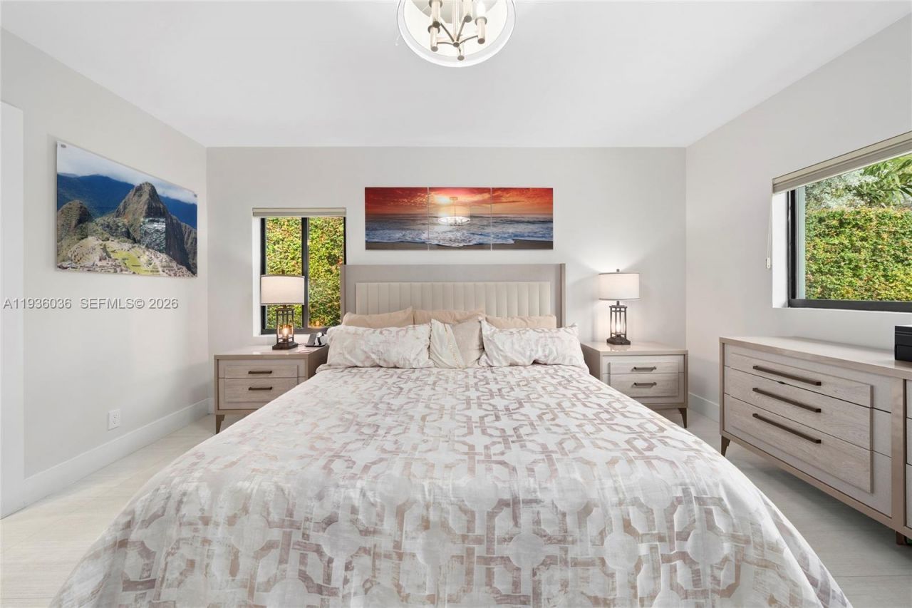 3141 N Bay Rd, Miami Beach, FL 33140 Photo