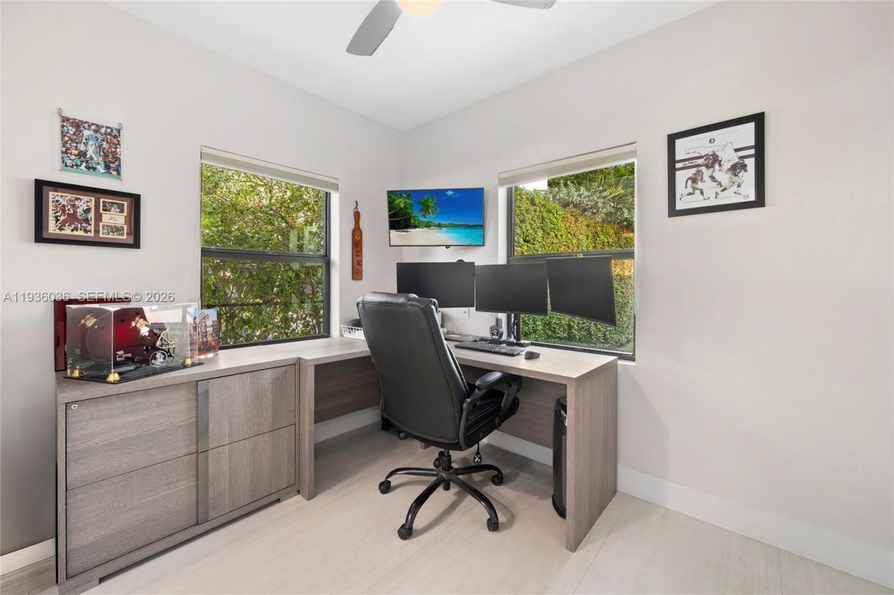 3141 N Bay Rd, Miami Beach, FL 33140 Photo