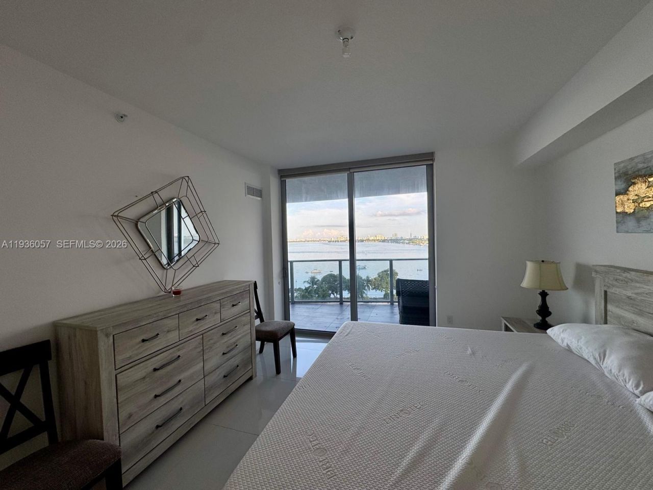 488 NE 18 , Unit 806, Miami, FL 33132 Photo