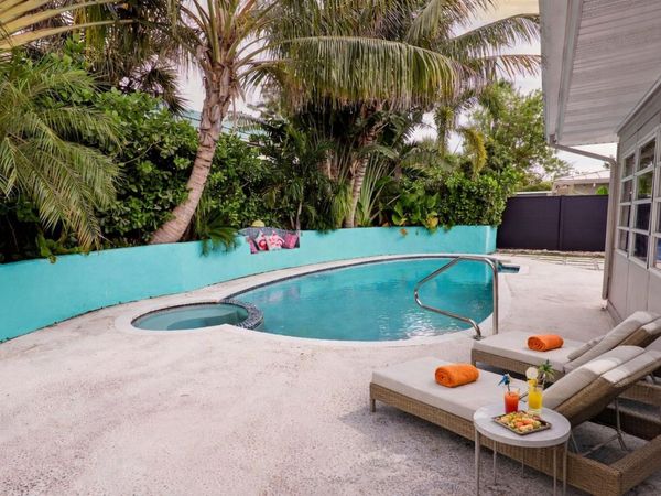 113 Park Lane E, Hypoluxo, FL 33462