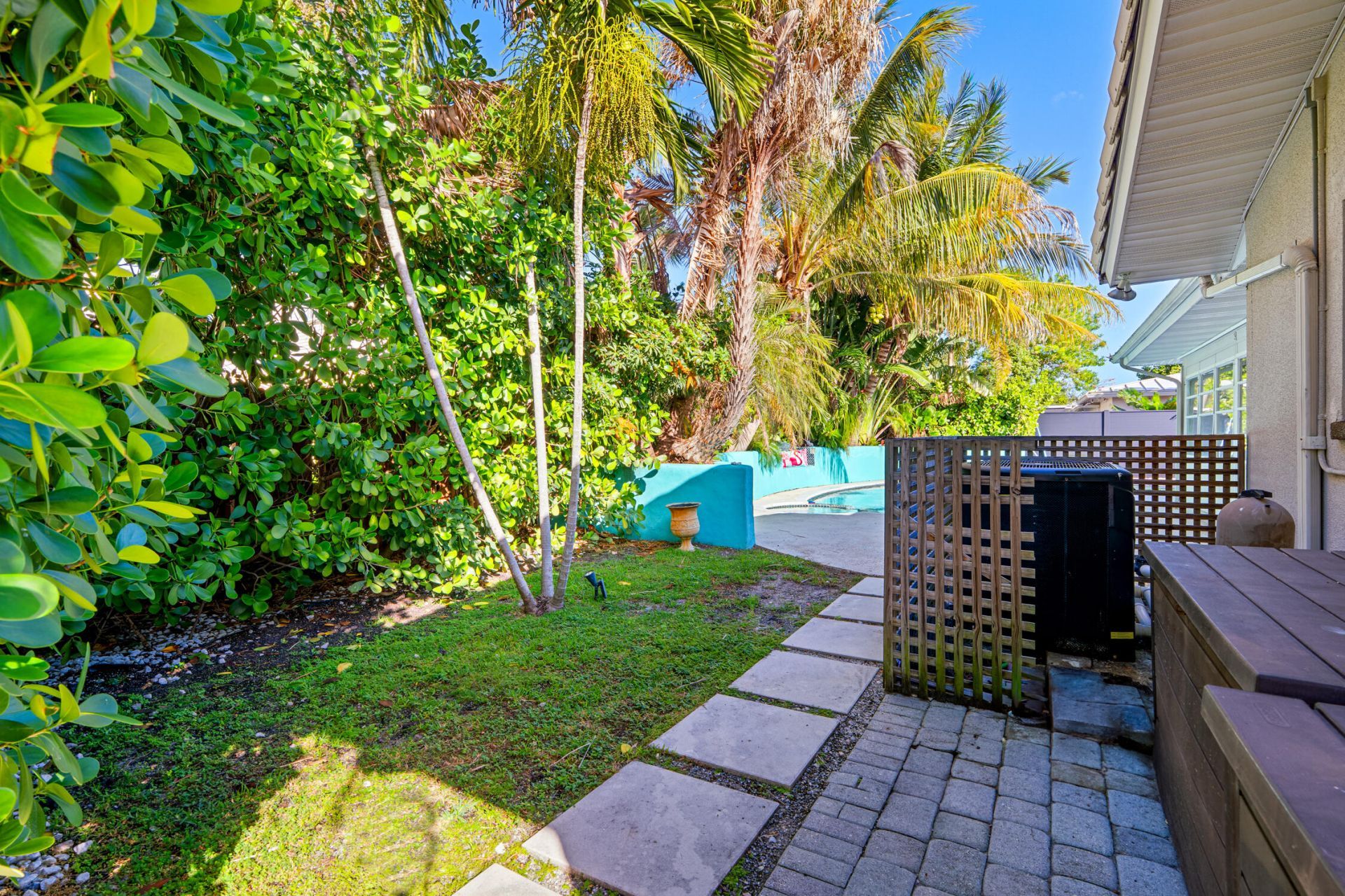 113 Park Lane E, Hypoluxo, FL 33462 Photo