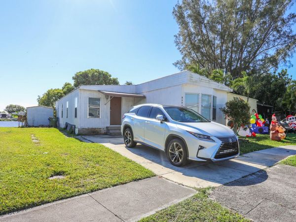 21726 N Heritage Circle, Pembroke Pines, FL 33029