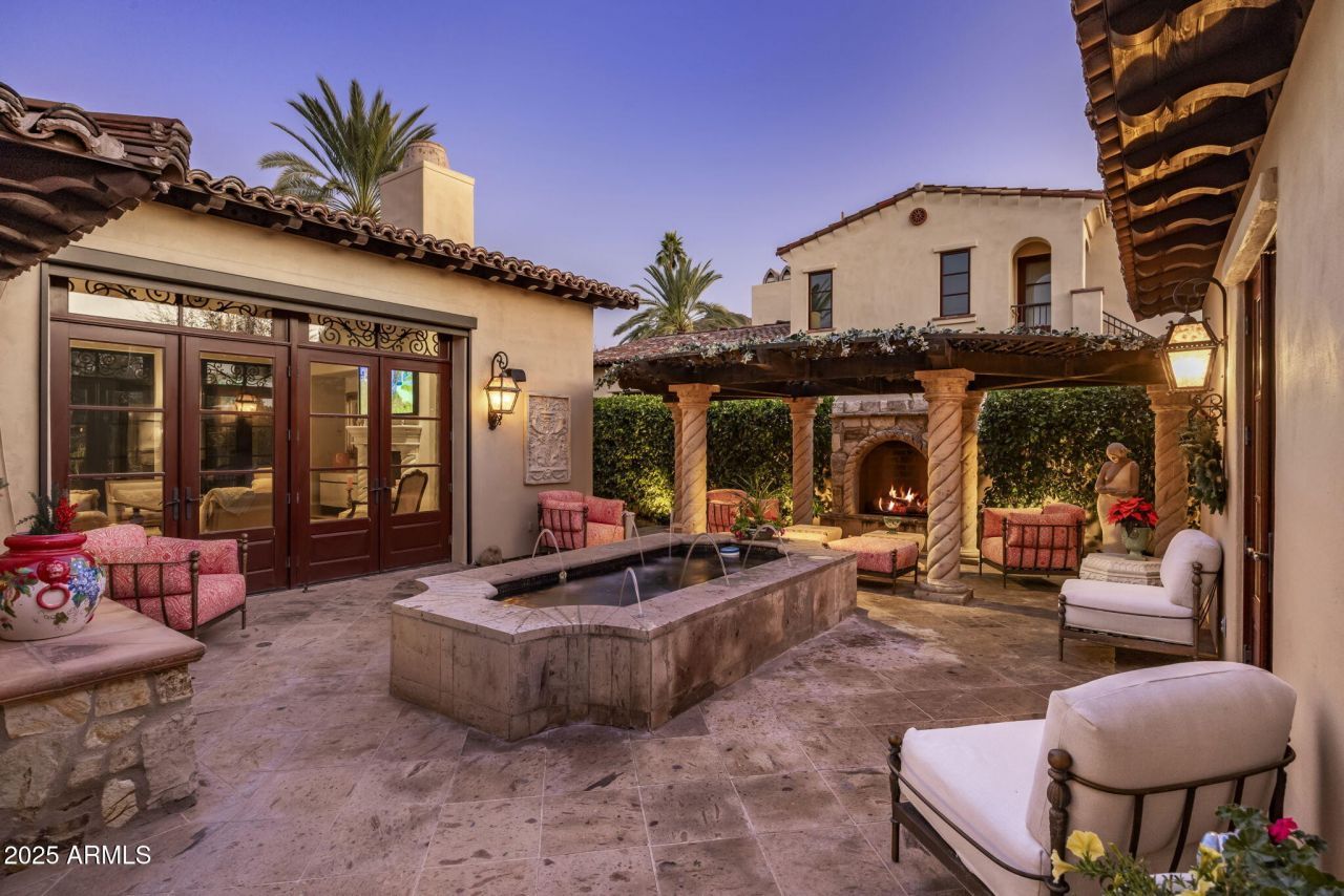 4949 E Lincoln Drive, Unit 4, Paradise Valley, AZ 85253 Main Photo