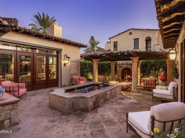 4949 E LINCOLN Drive, Unit 4, Paradise Valley, AZ 85253