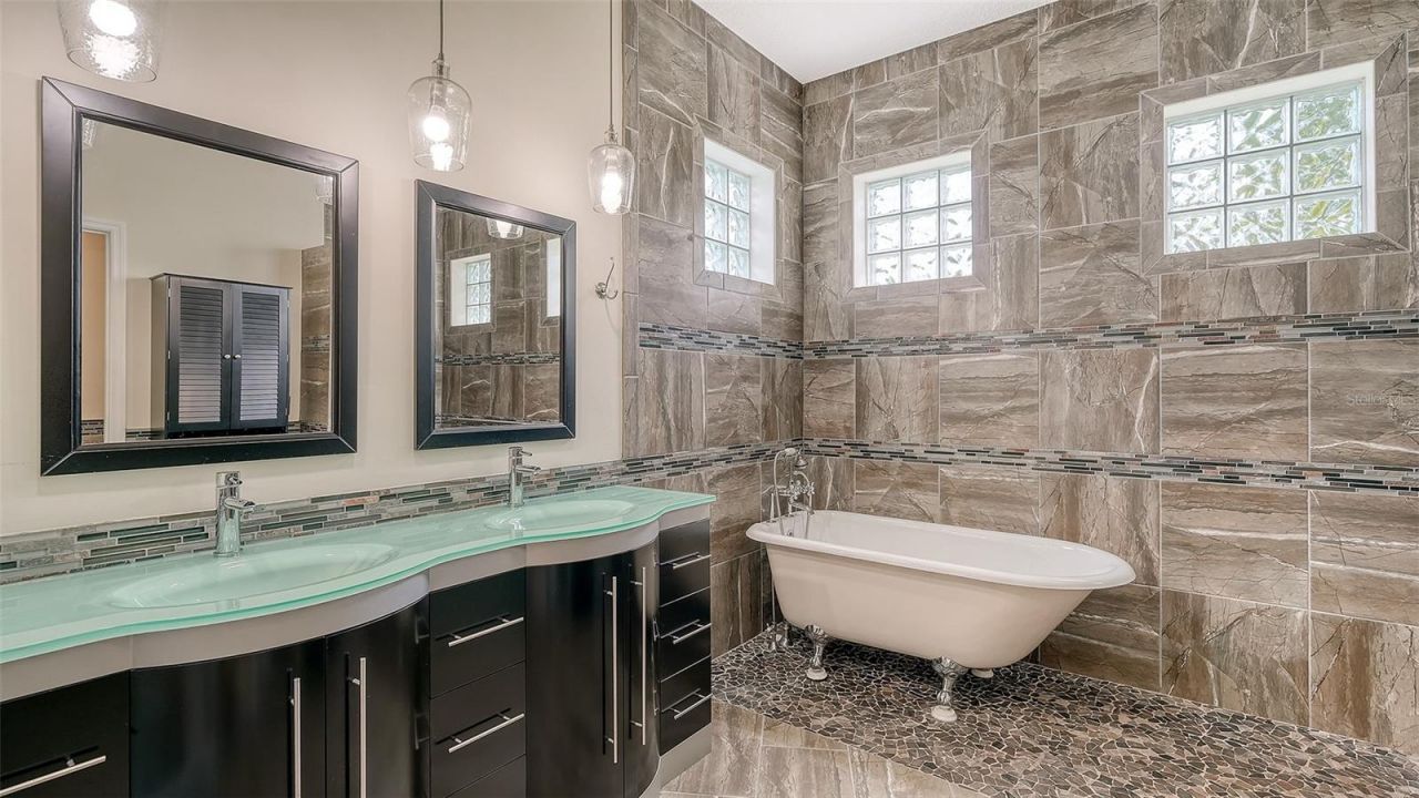 4707 Clipper Drive, Bradenton, FL 34208 Photo