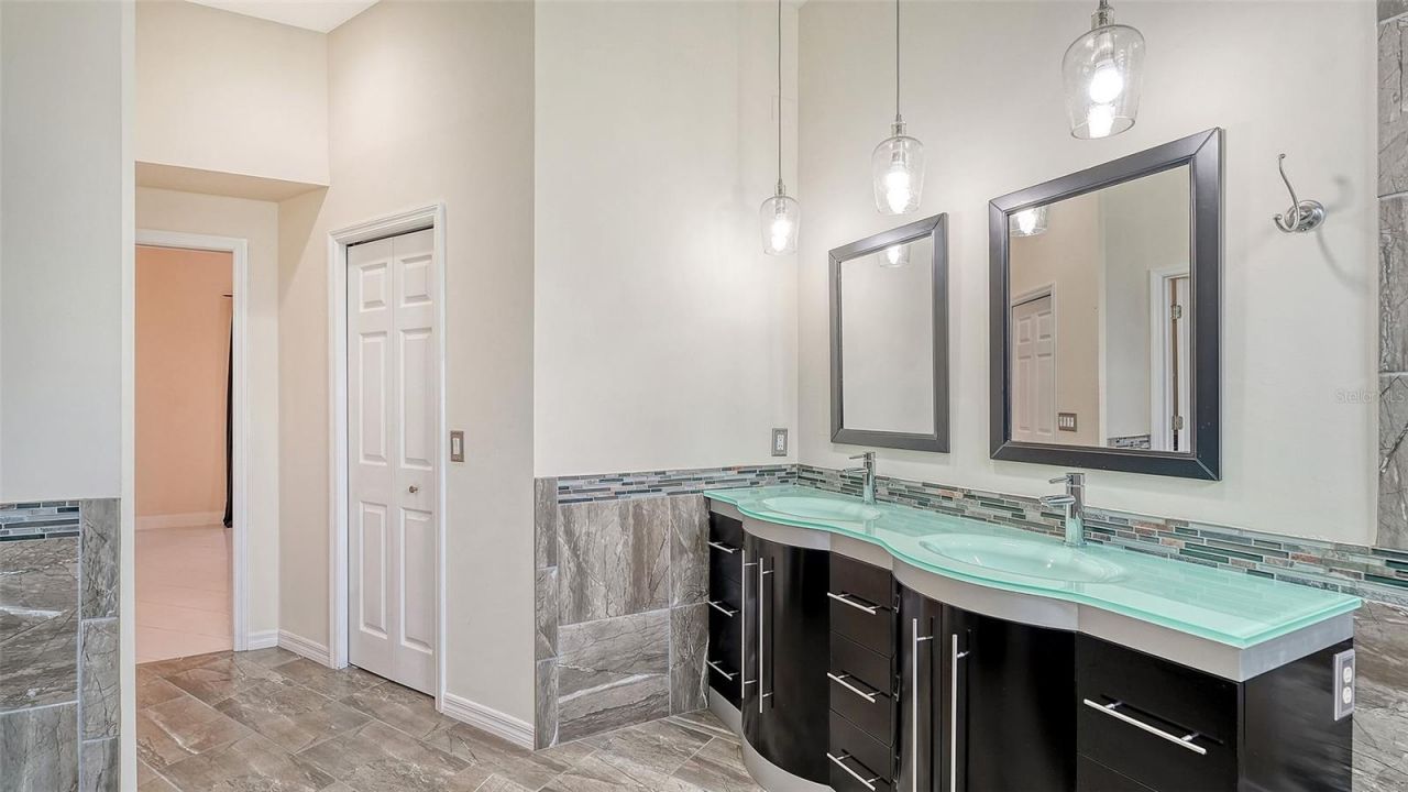 4707 Clipper Drive, Bradenton, FL 34208 Photo