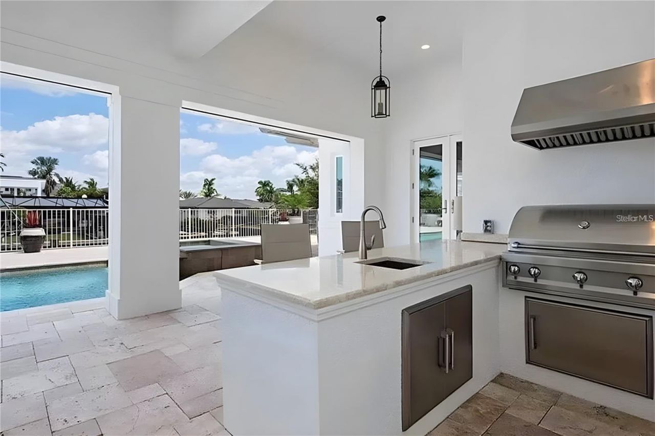 130 N Blvd Of The Presidents, Sarasota, FL 34236 Photo