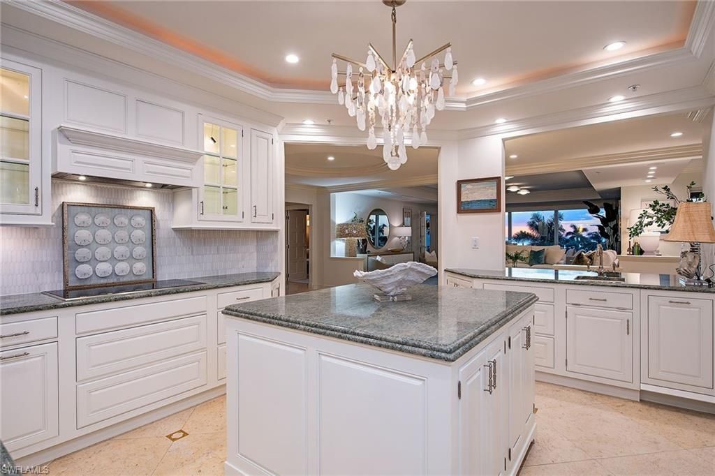 4201 Gulf Shore Blvd N, Unit 402, Naples, FL 34103 Photo