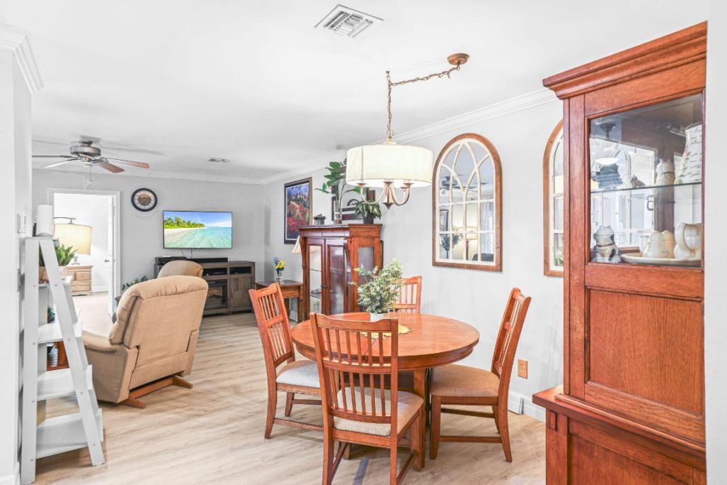 1203 S Lakes End Drive, Unit 2, Fort Pierce, FL 34982 Photo