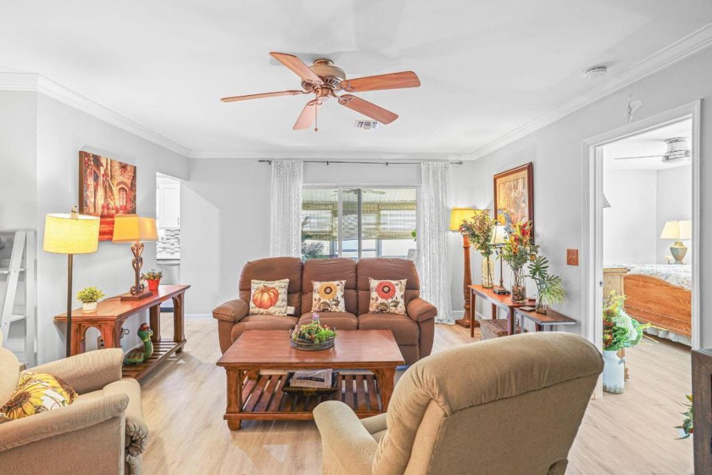 1203 S Lakes End Drive, Unit 2, Fort Pierce, FL 34982 Photo