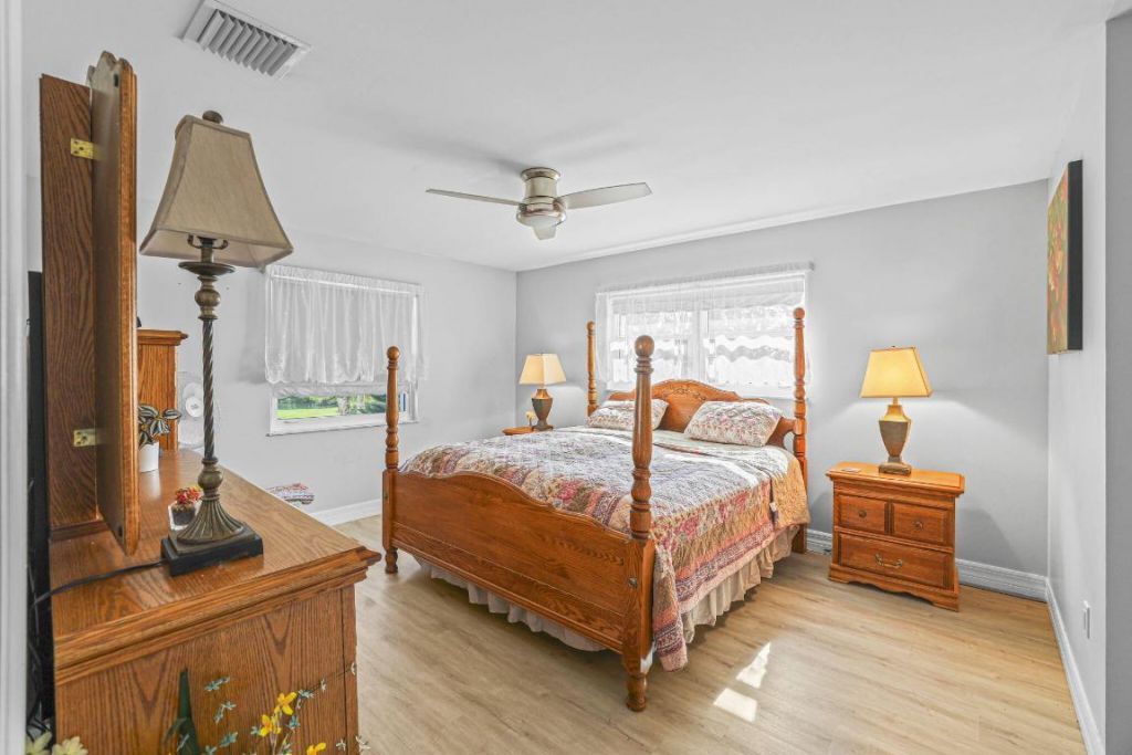 1203 S Lakes End Drive, Unit 2, Fort Pierce, FL 34982 Photo