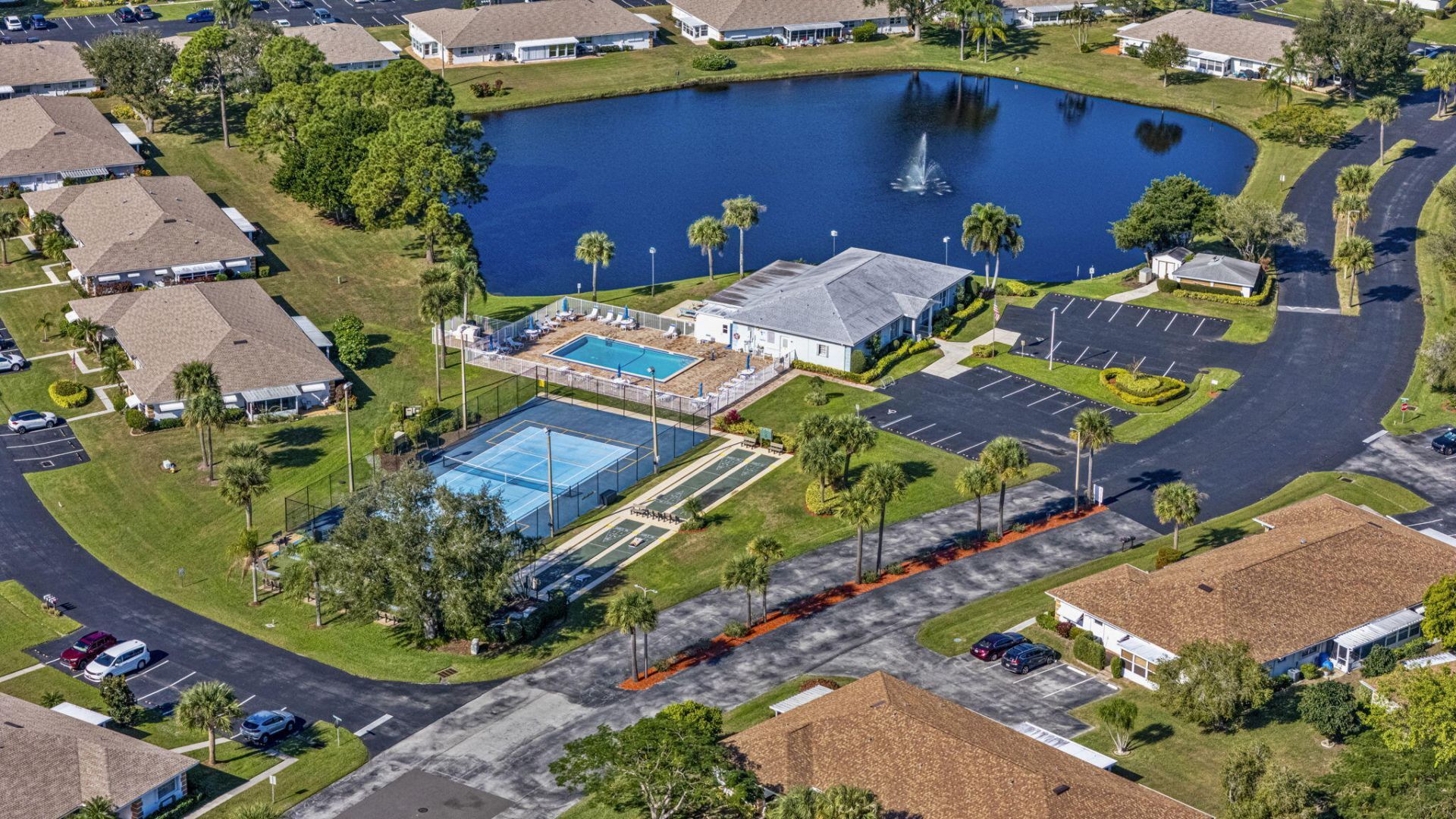 1203 S Lakes End Drive, Unit 2, Fort Pierce, FL 34982 Photo