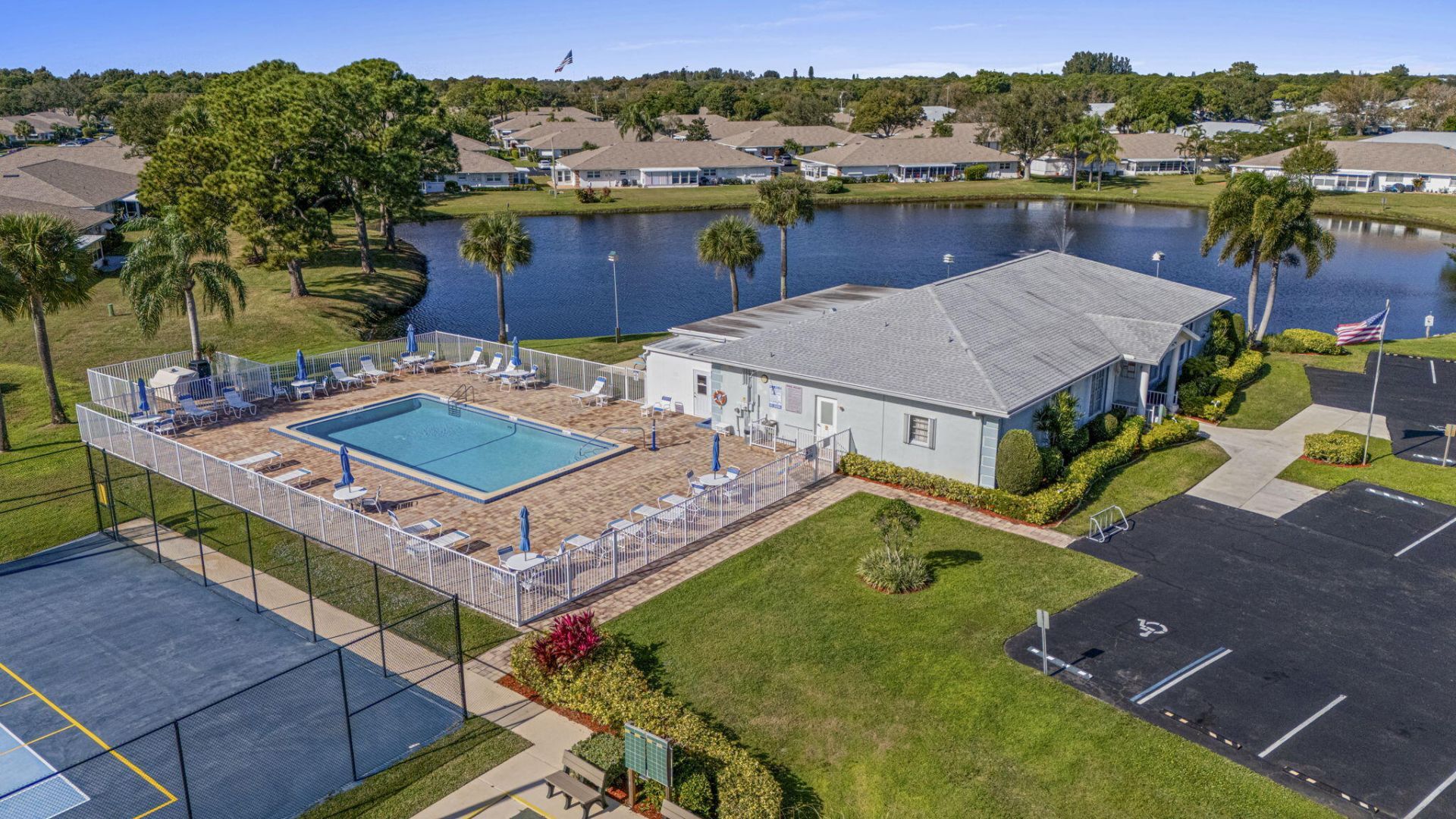 1203 S Lakes End Drive, Unit 2, Fort Pierce, FL 34982 Photo