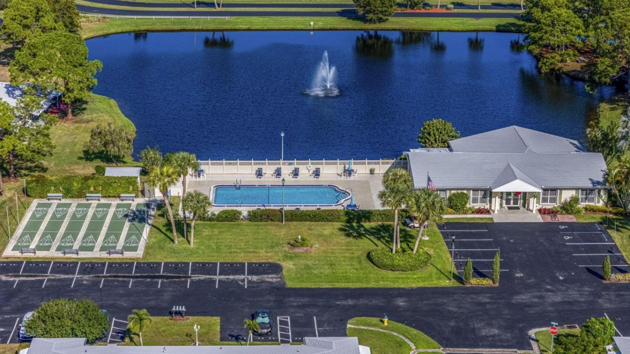 1203 S Lakes End Drive, Unit 2, Fort Pierce, FL 34982 Photo