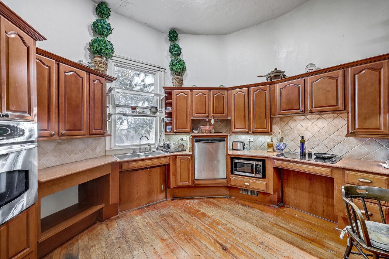 108 NW Railroad Avenue Photo 7