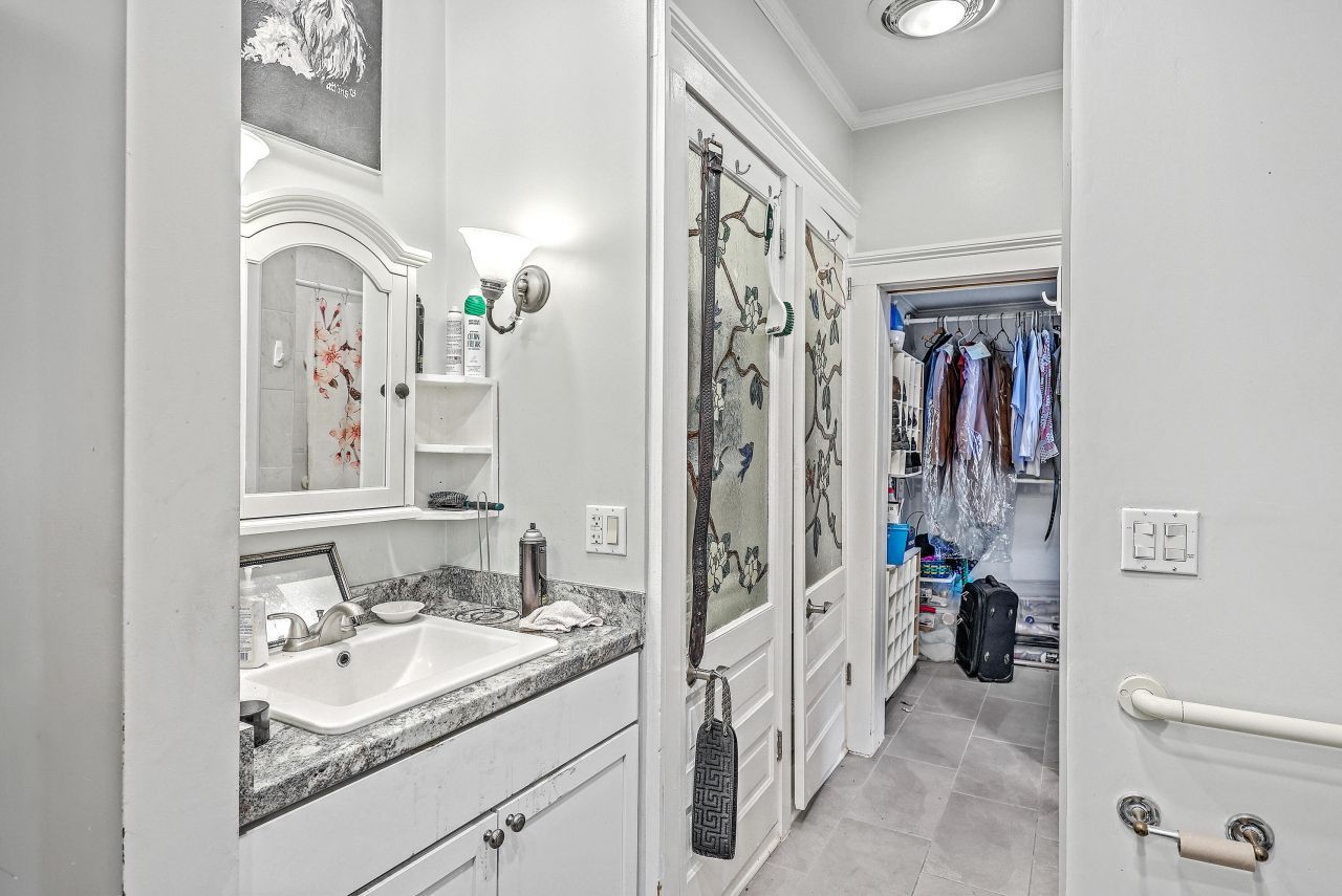 108 NW Railroad Avenue Photo 9