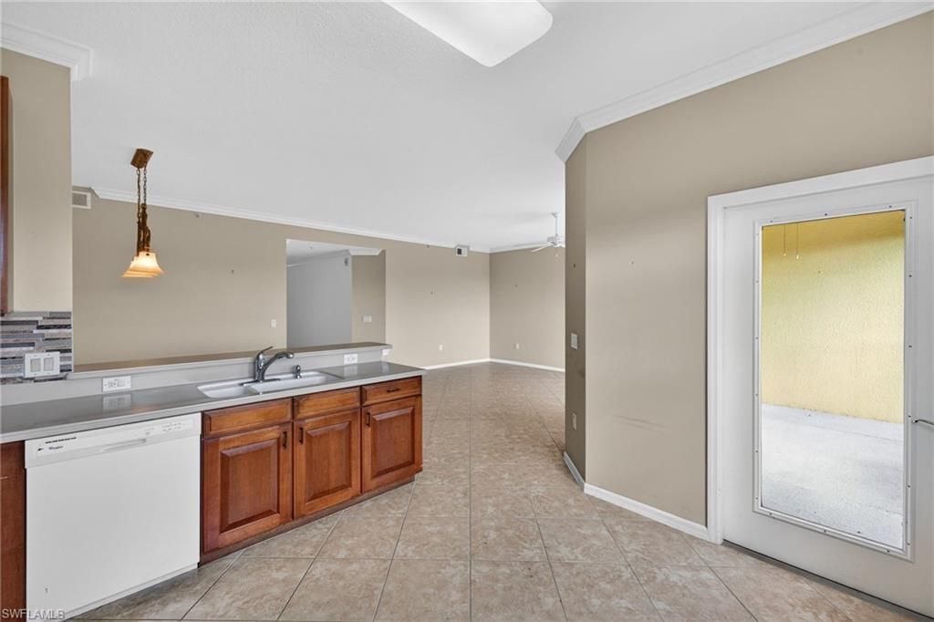 6816 Sterling Greens Pl, Unit 303, Naples, FL 34104 Photo