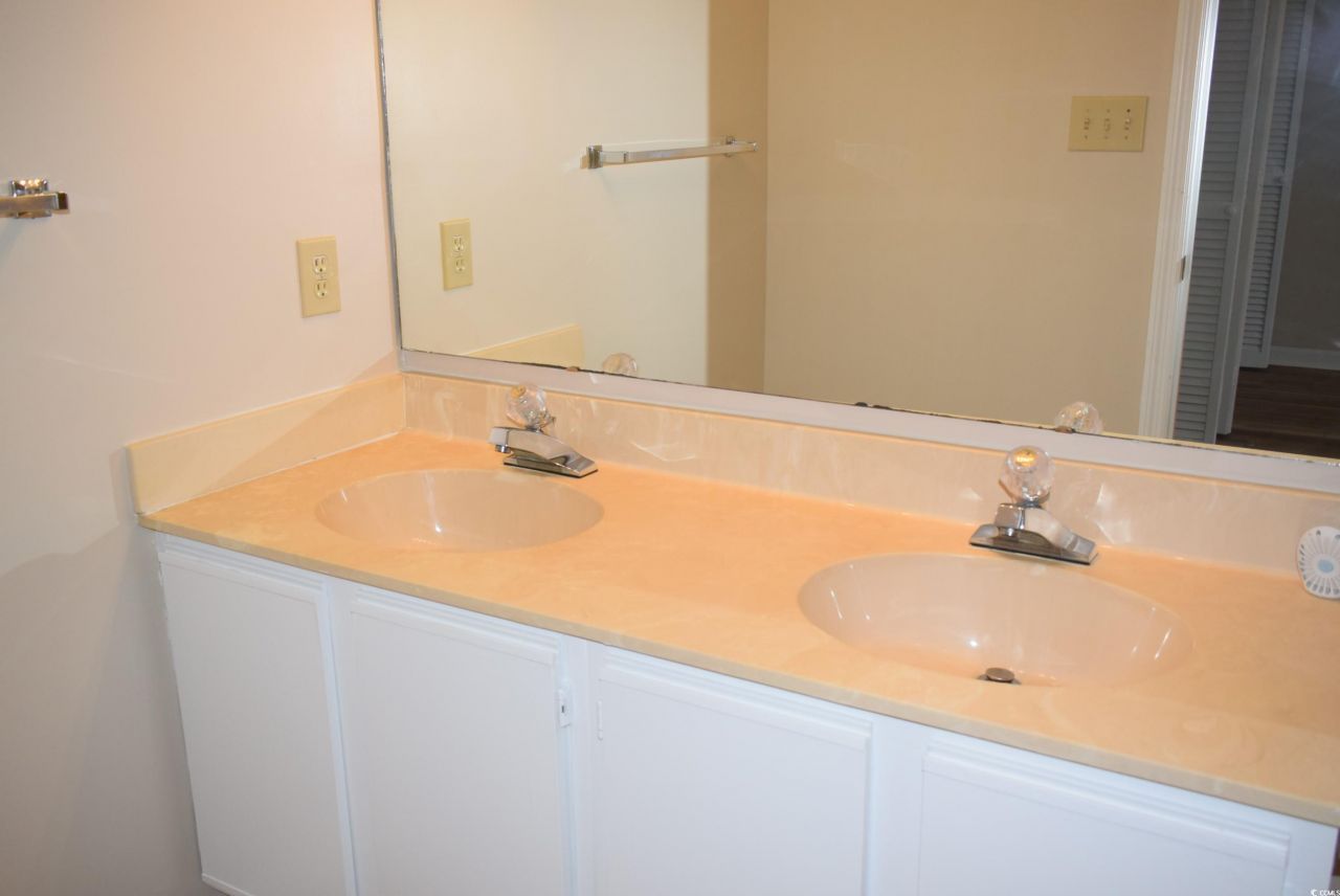 510 Fairwood Lakes Dr. Photo 13