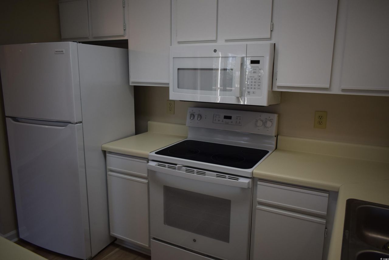 510 Fairwood Lakes Dr. Photo 9