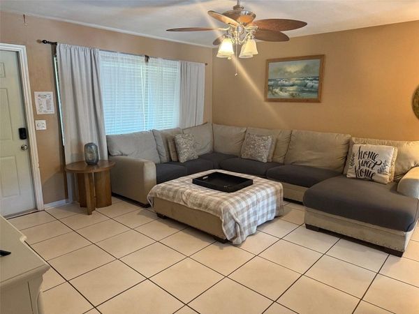 920 Wright Dr, Lake Worth Beach, FL 33461