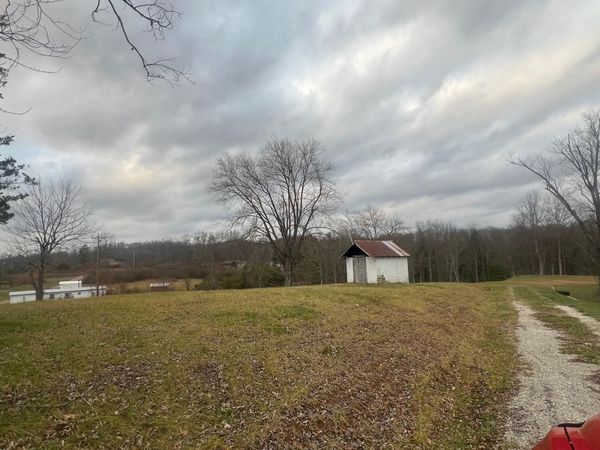 955 Kentucky 556, Sandy Hook, KY 41171