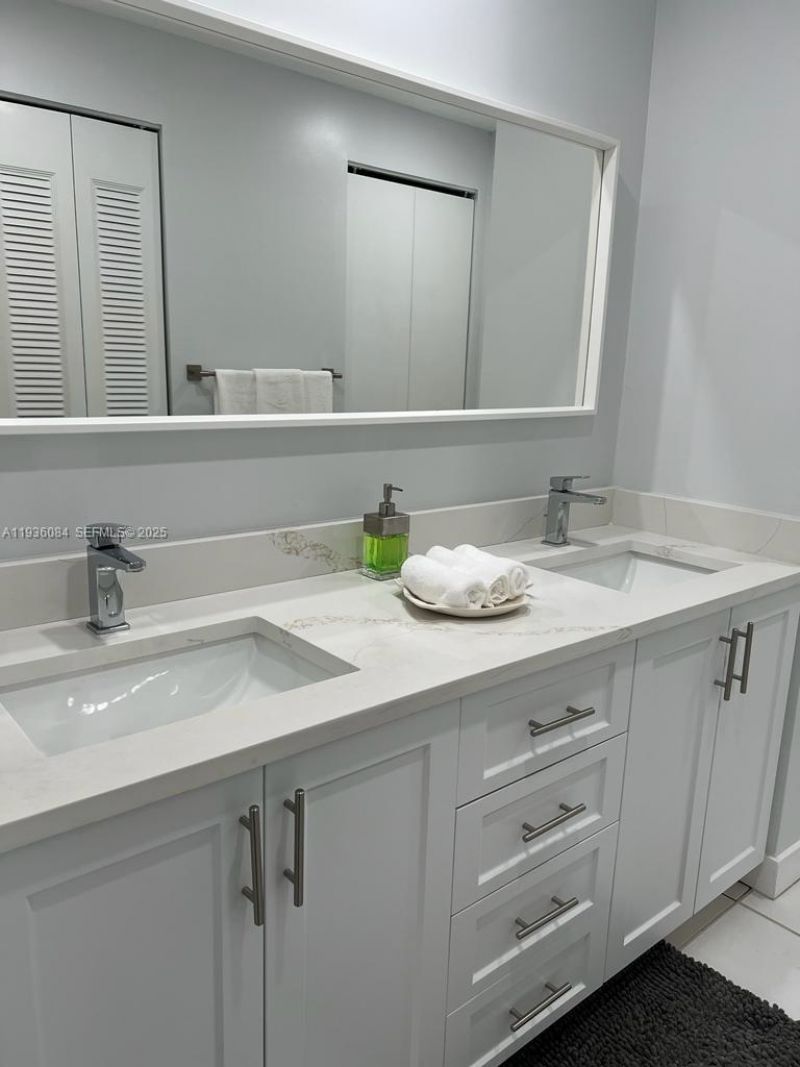 1541 S Ocean Blvd, Unit 225, Lauderdale by the Sea, FL 33062 Photo