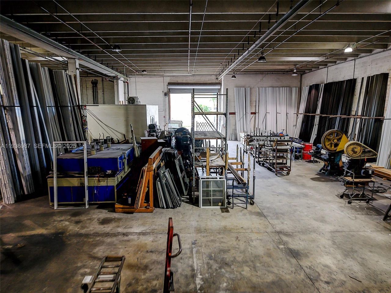 6860 NW 75th St, Medley, FL 33166 Photo