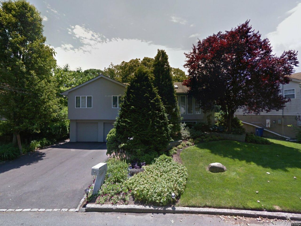 22 Pickwick Hill Drive, Huntington Station, NY 11746 Main Photo