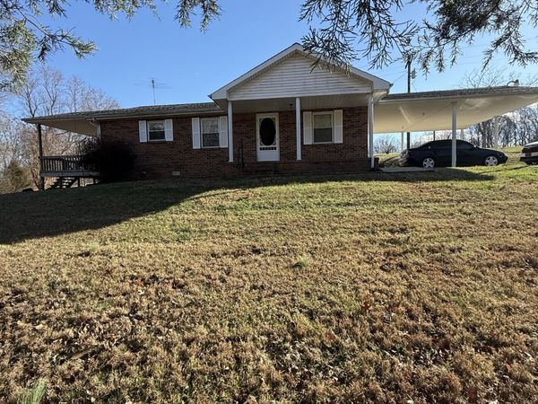 2352 Spring Creek Rd, Lafayette, TN 37083