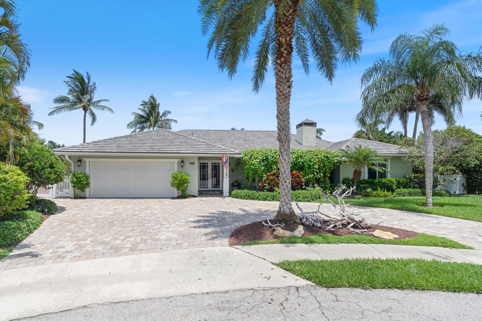 830 NE Boca Bay Colony Drive, Boca Raton, FL 33487 Photo