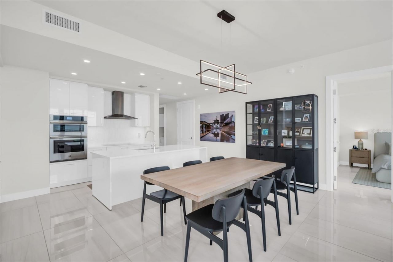 301 1st Street S, Unit 1205, Saint Petersburg, FL 33701 Photo