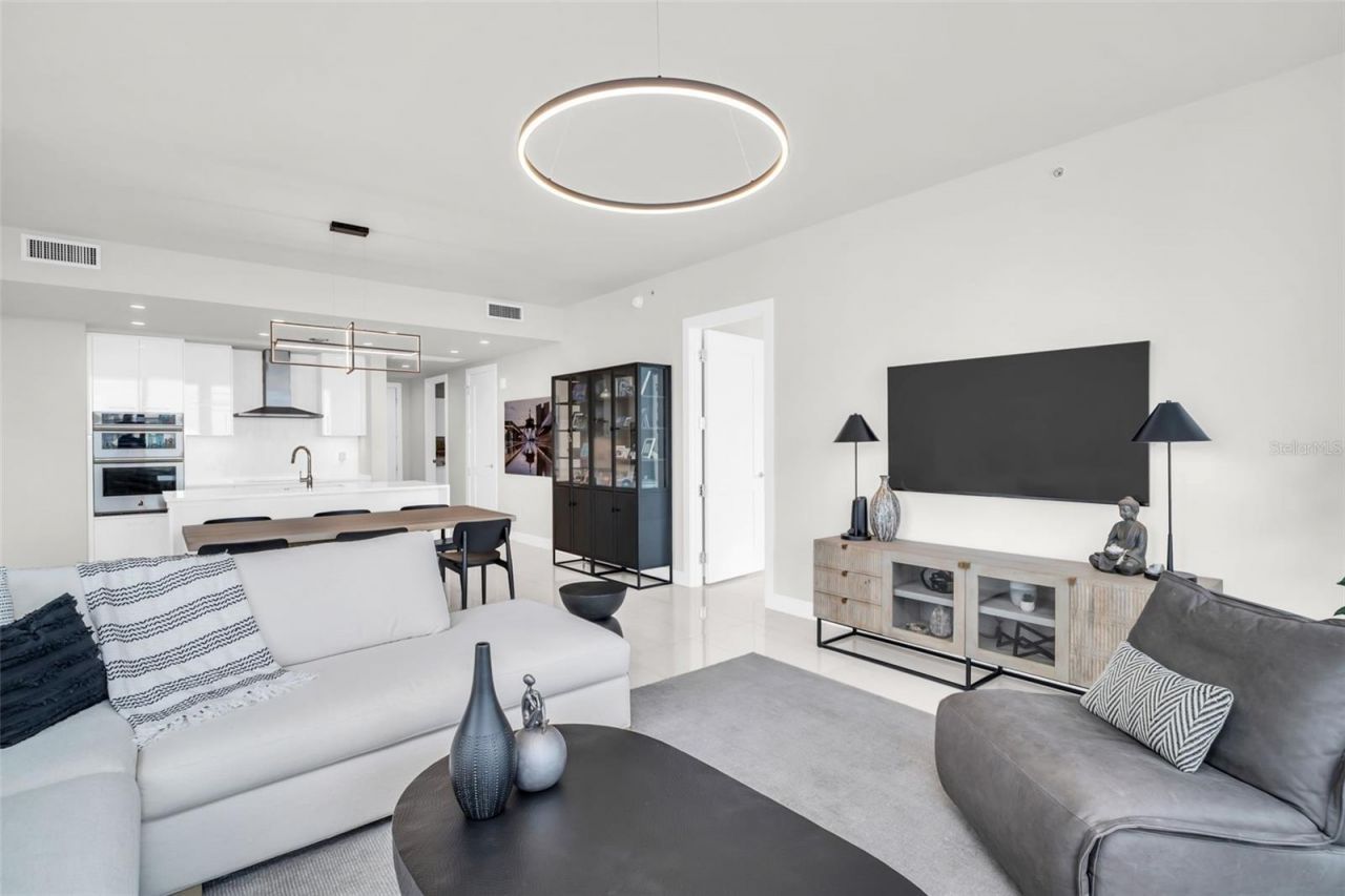 301 1st Street S, Unit 1205, Saint Petersburg, FL 33701 Photo