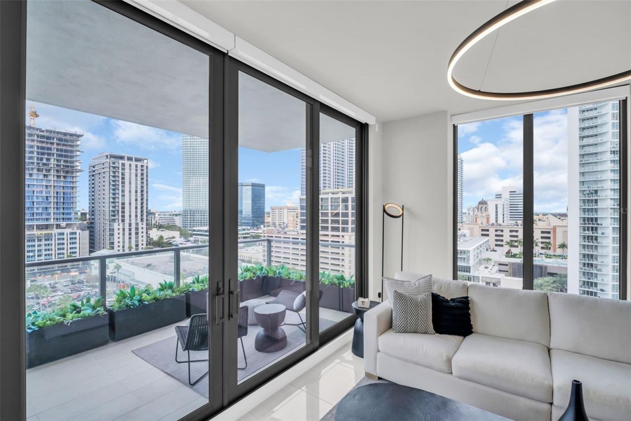 301 1st Street S, Unit 1205, Saint Petersburg, FL 33701 Photo