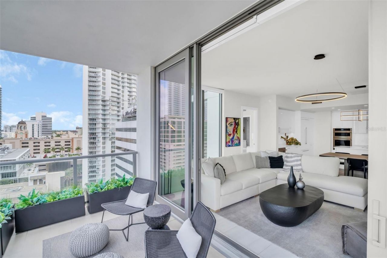 301 1st Street S, Unit 1205, Saint Petersburg, FL 33701 Photo