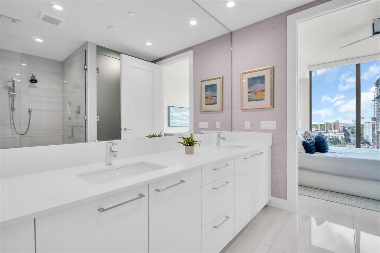 301 1st Street S, Unit 1205, Saint Petersburg, FL 33701 Photo