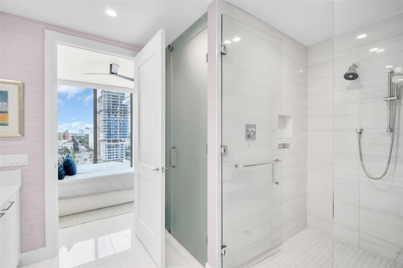 301 1st Street S, Unit 1205, Saint Petersburg, FL 33701 Photo