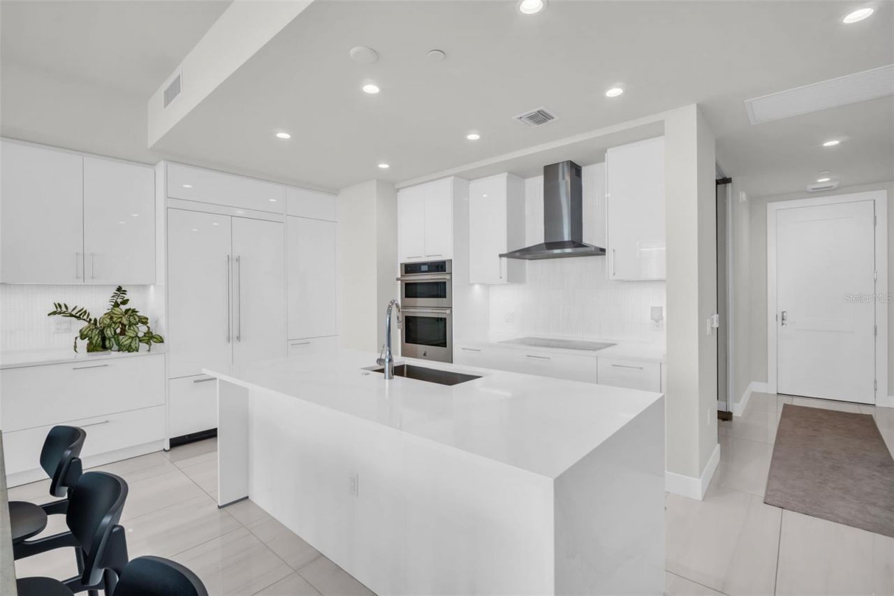 301 1st Street S, Unit 1205, Saint Petersburg, FL 33701 Photo