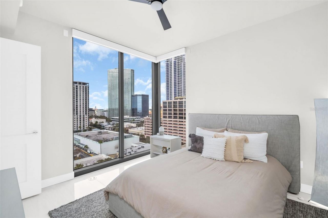 301 1st Street S, Unit 1205, Saint Petersburg, FL 33701 Photo