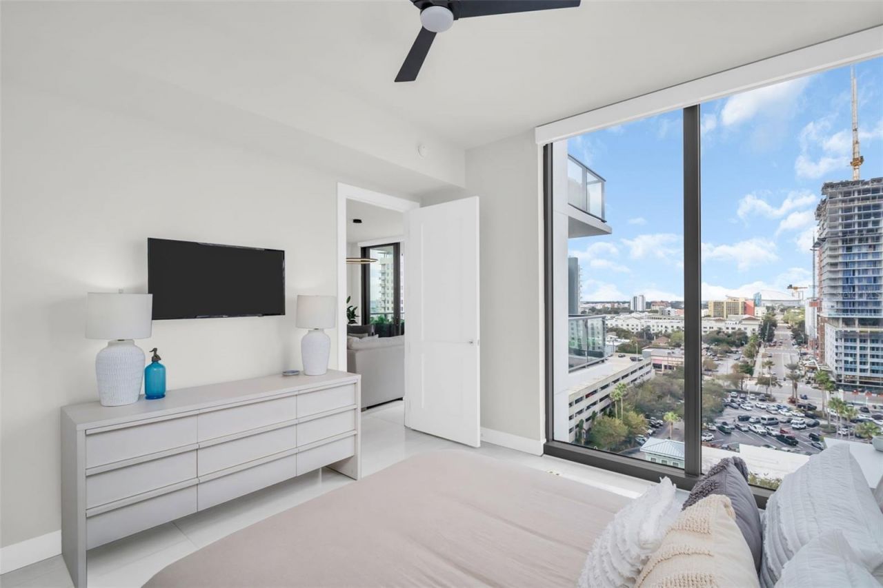 301 1st Street S, Unit 1205, Saint Petersburg, FL 33701 Photo